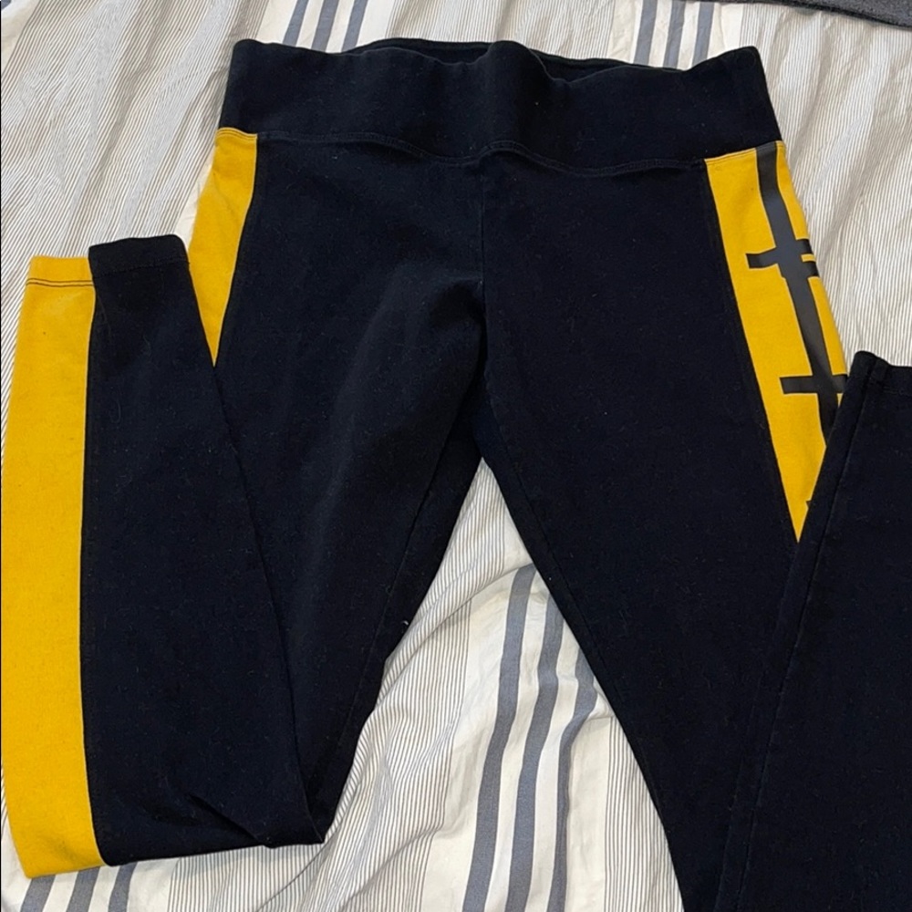 Pink black leggings with yellow